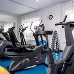The Shoreline Sellin Aparthotel 4*