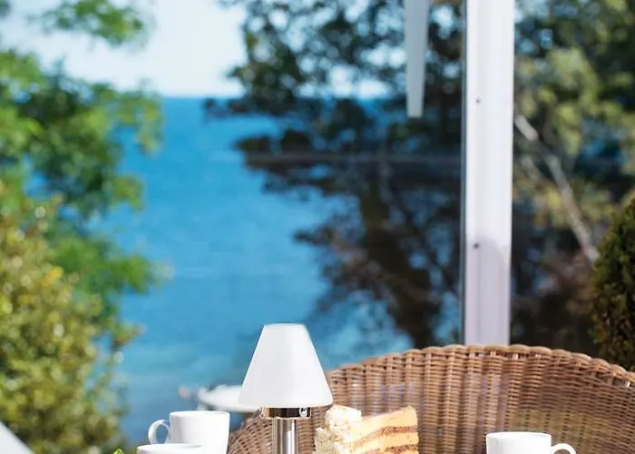 The Shoreline Sellin 4*