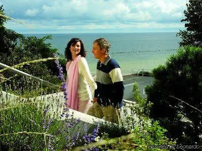 The Shoreline Sellin 4*