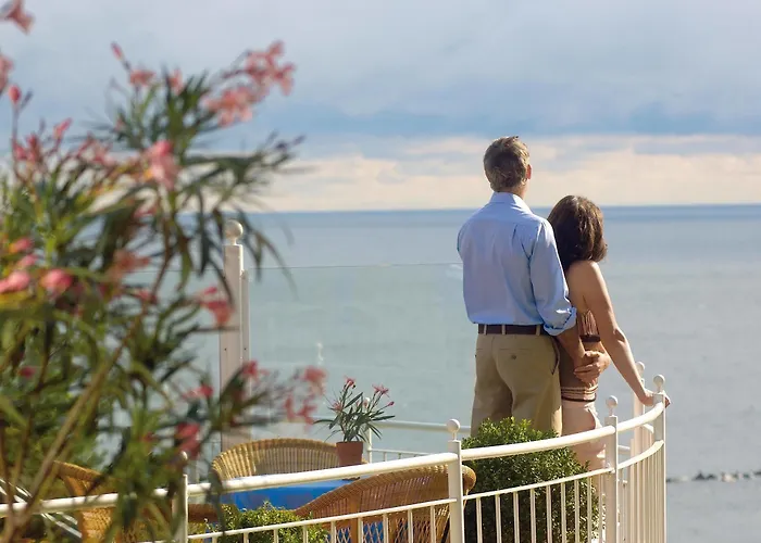 The Shoreline Sellin מלון דירות